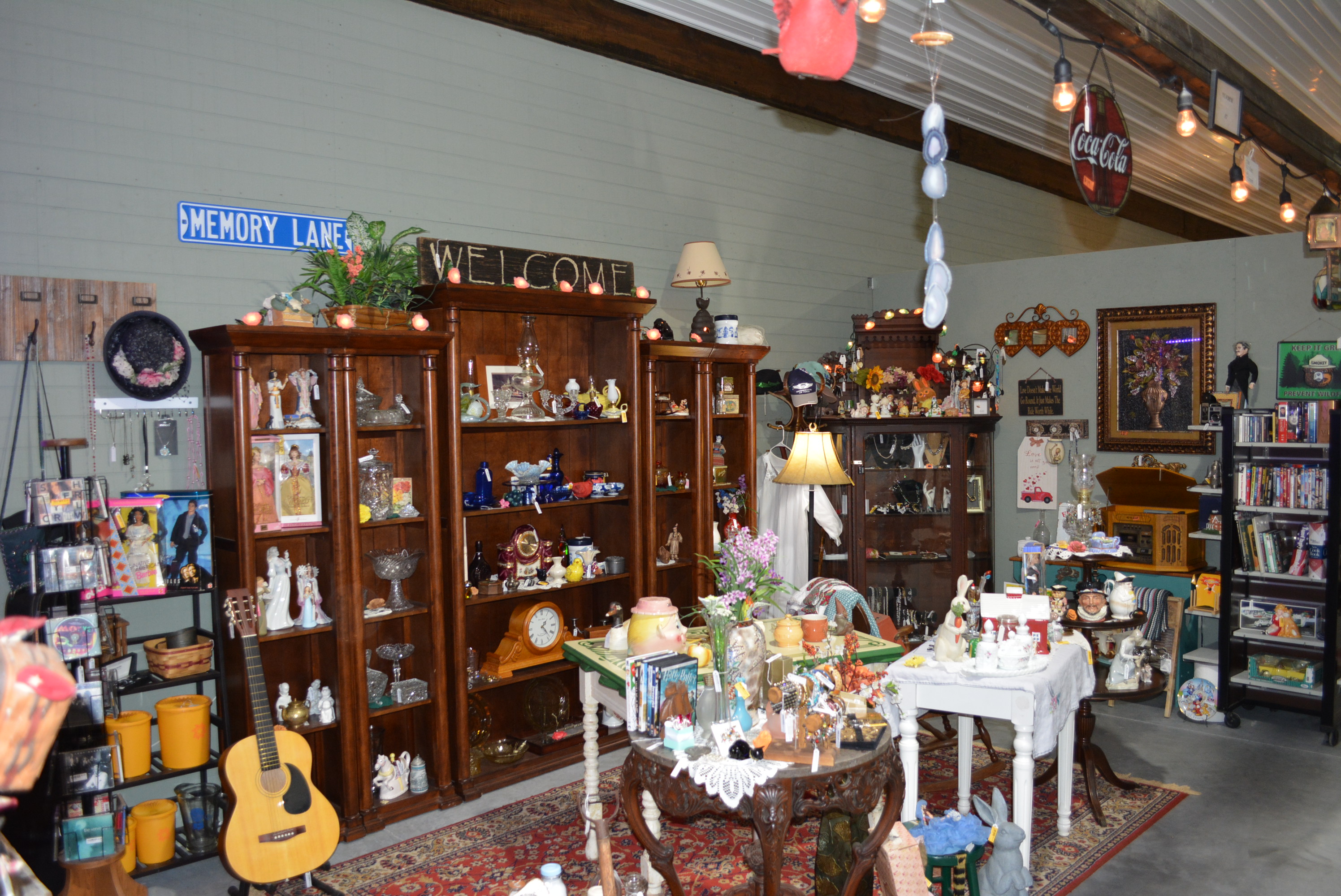 Inside Ole Vintage Finds