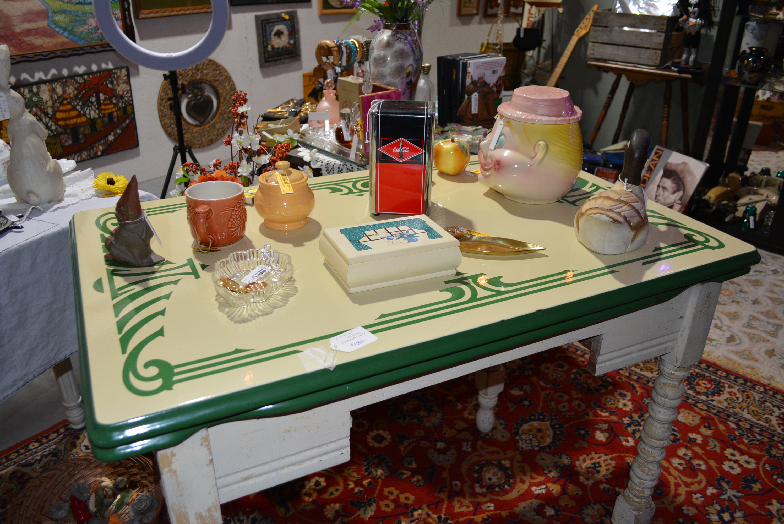 Inside Ole Vintage Finds