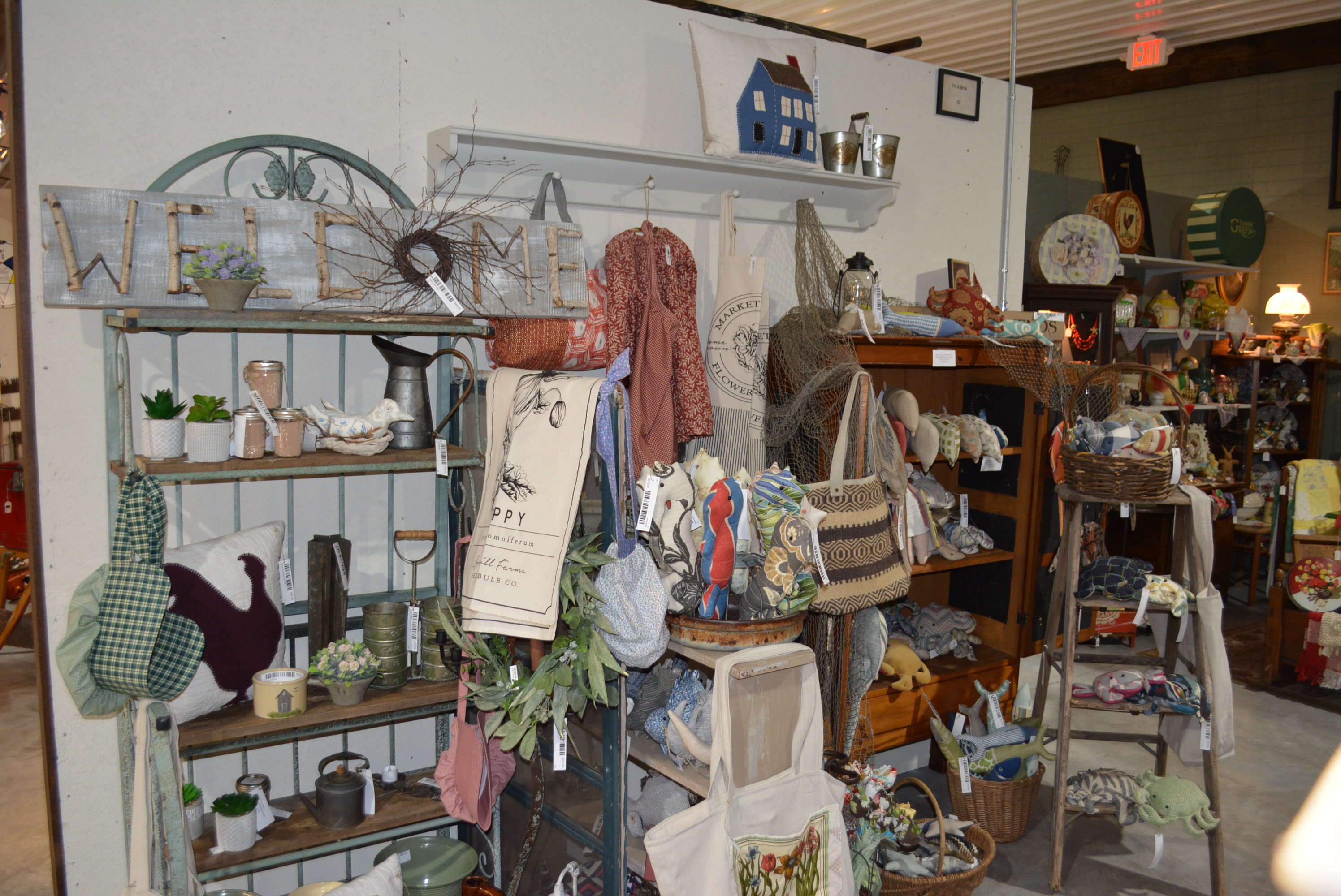 Inside Ole Vintage Finds