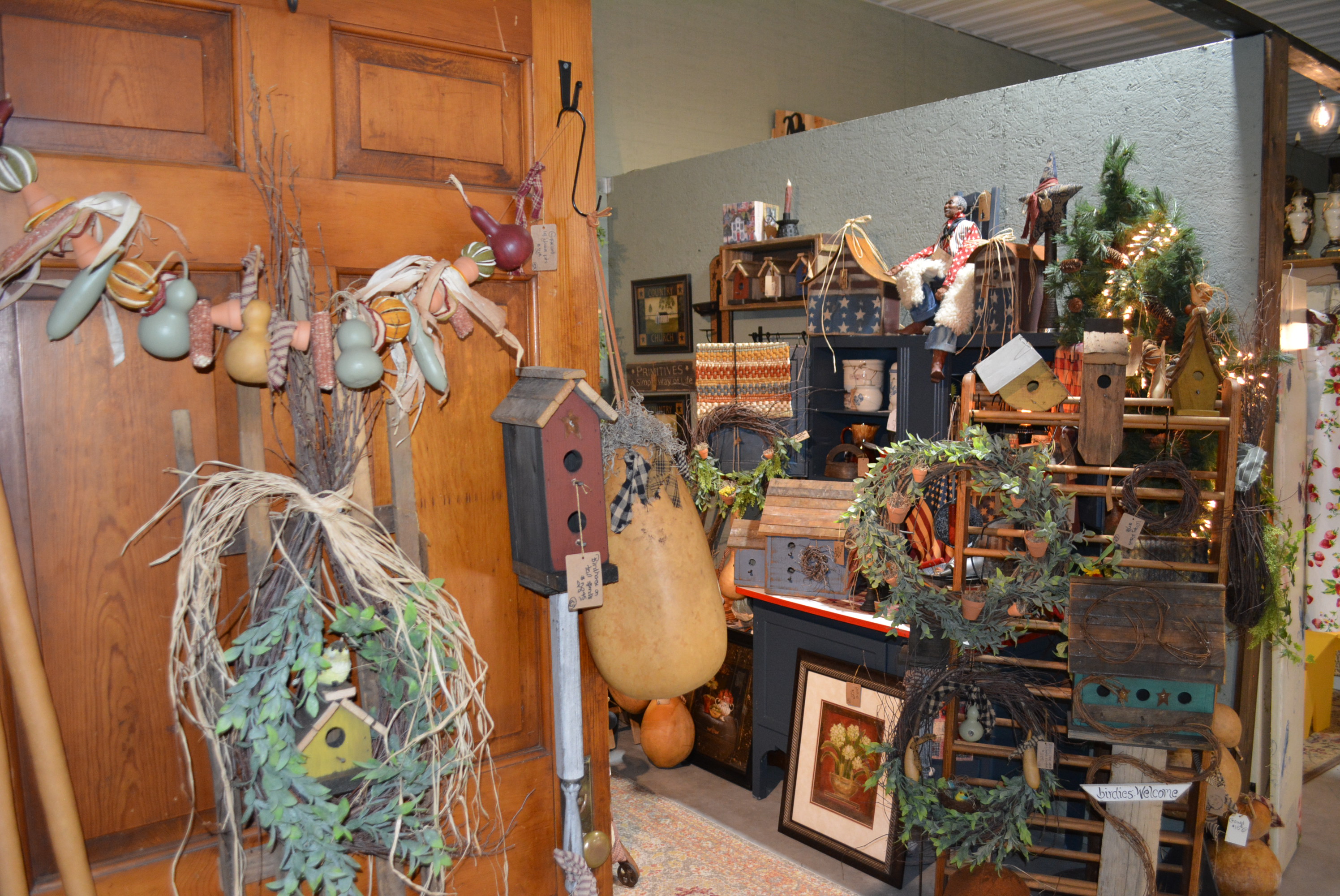 Inside Ole Vintage Finds