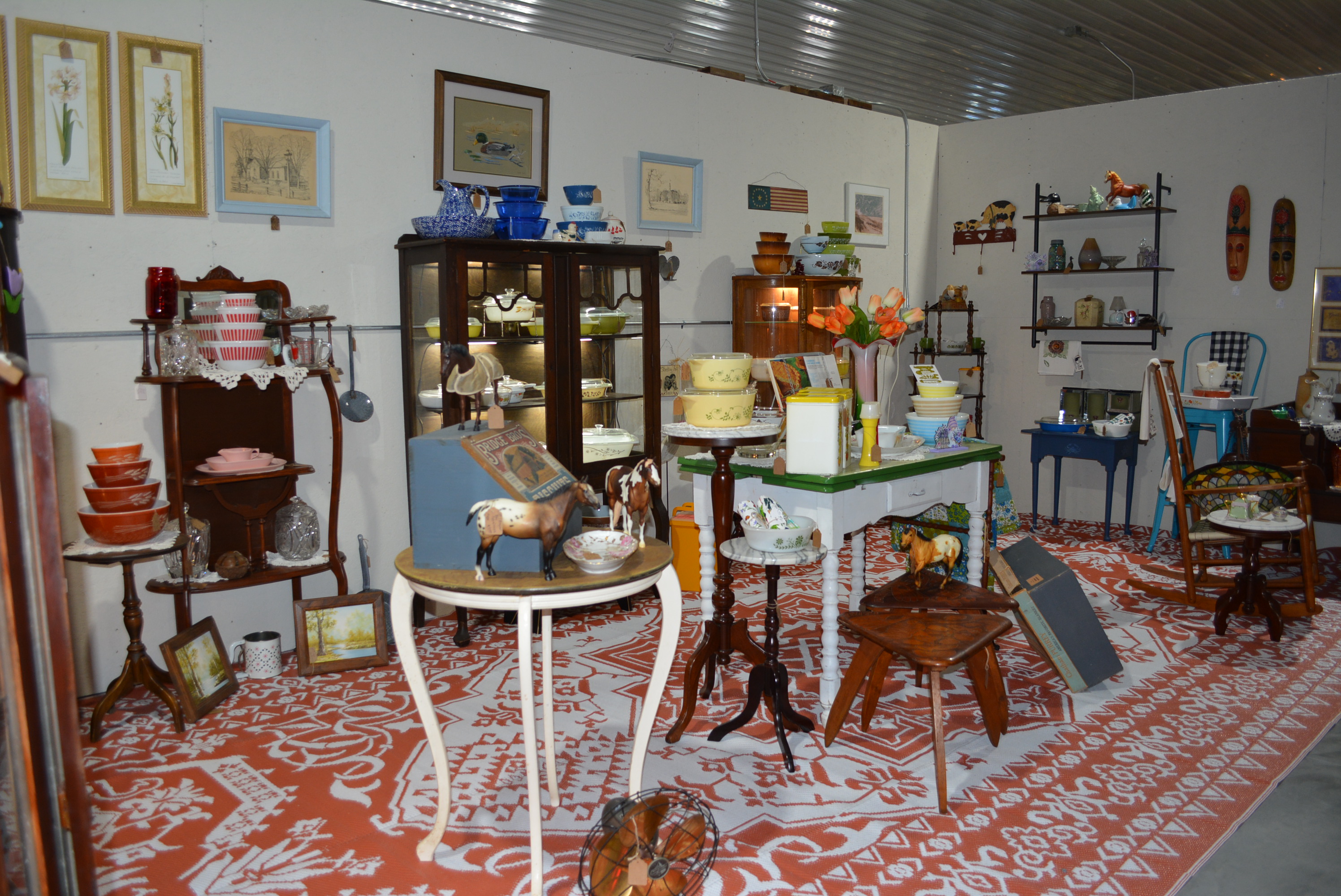 Inside Ole Vintage Finds