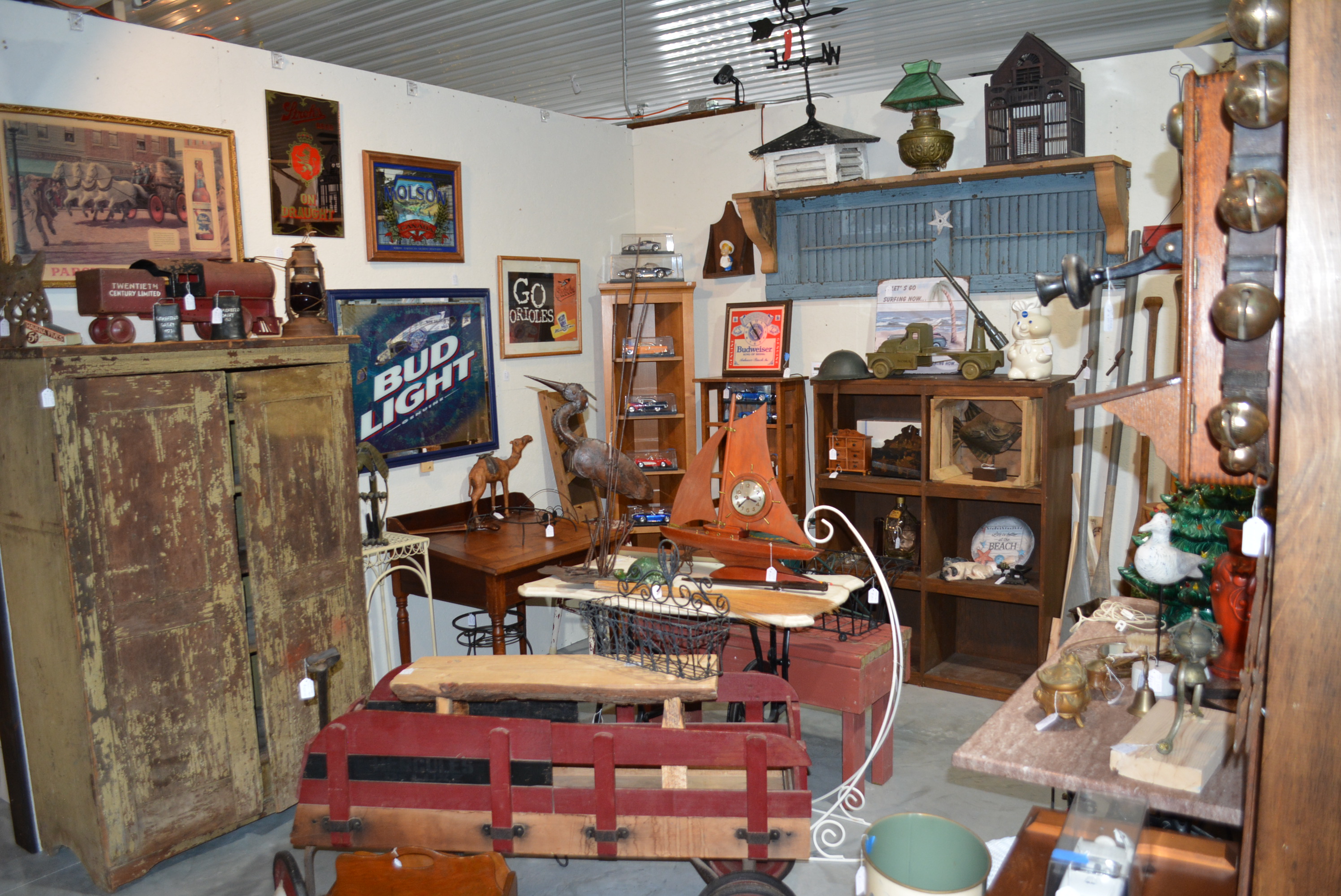 Inside Ole Vintage Finds