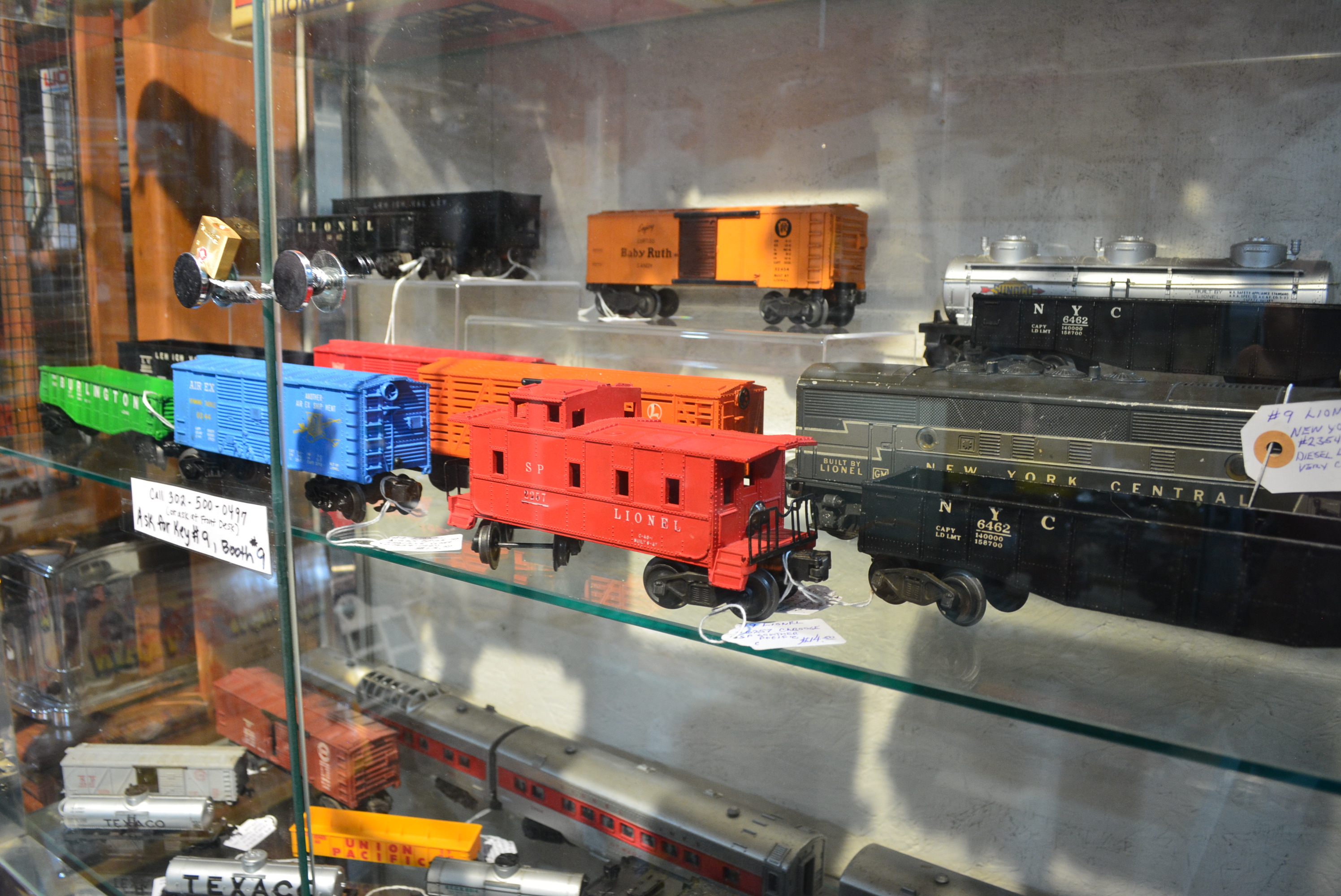 Inside Ole Vintage Finds