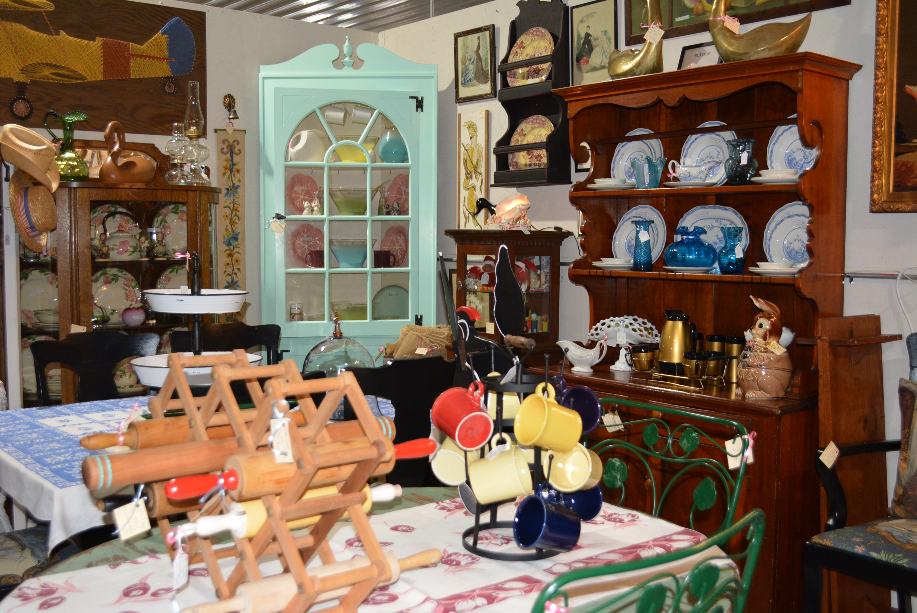Inside Ole Vintage Finds